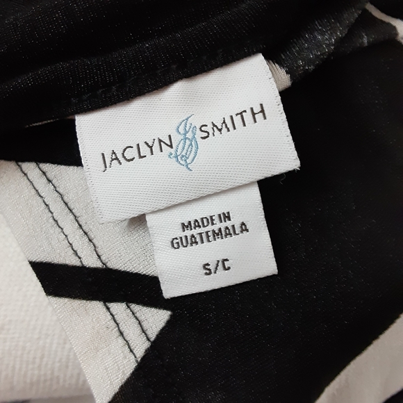 JACLYN SMITH Abrstract Blouse - Picture 5 of 5